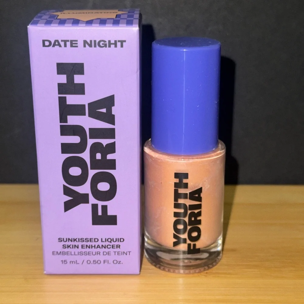 Sunkissed Liquid Skin Enhancer - Illuminating - Picture 3 of 4